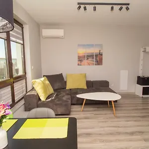 Apartment Vista Suites, Warna